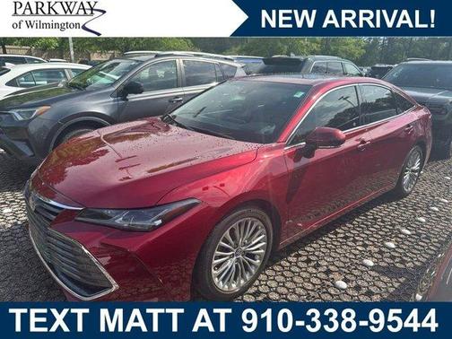 Pearl 2020 Toyota Avalon Limited