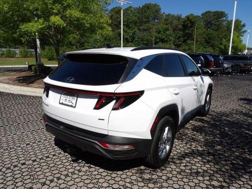 White Pearl 2023 Hyundai TUCSON SEL