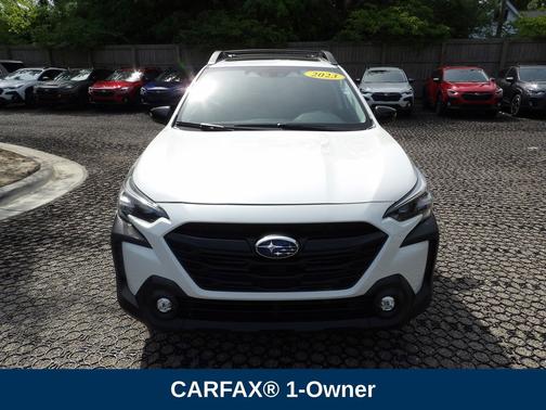 Crystal White Pearl 2023 Subaru Outback Onyx Edition