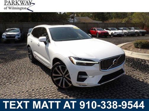 Crystal White 2023 Volvo XC60 B5 Ultimate Bright Theme
