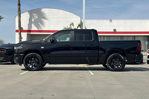 Diamond Black Crystal Pearlcoat 2026 RAM 1500 Laramie