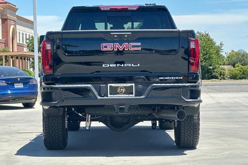 2025 GMC Sierra 2500 Denali