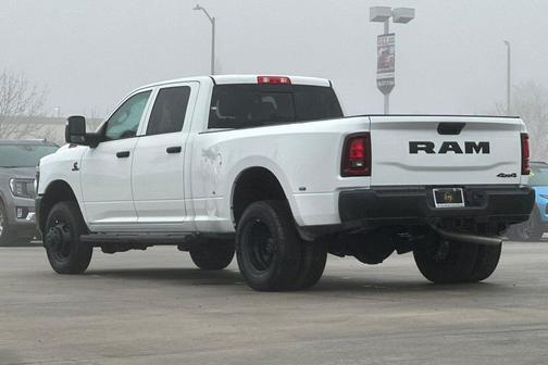 2026 RAM 3500 Tradesman Crew Cab 4x4 8' Box