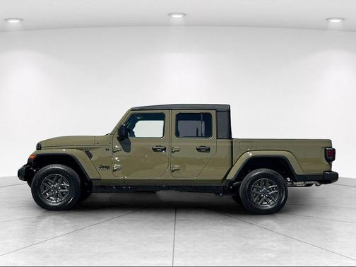 41 2026 Jeep Gladiator Sport S