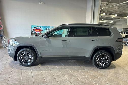 Sting-Gray Clearcoat 2026 Jeep Cherokee Laredo