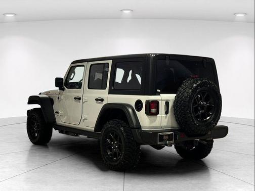 Bright White Clearcoat 2026 Jeep Wrangler Willys