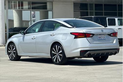 2022 Nissan Altima SR FWD