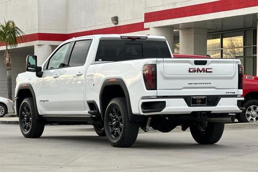 2026 GMC Sierra 2500 AT4