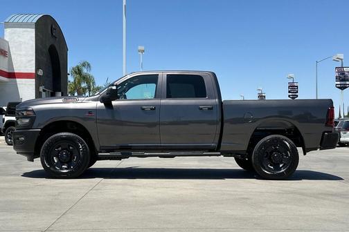 2025 RAM 2500 Tradesman Crew Cab 4x4 6'4' Box