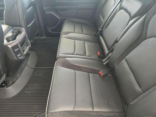 Serrano Green Metallic 2026 RAM 1500 Laramie