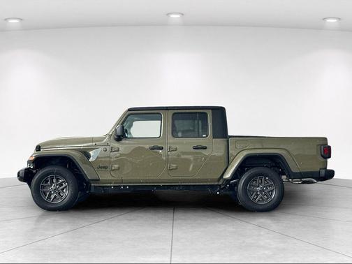 41 2026 Jeep Gladiator Sport S