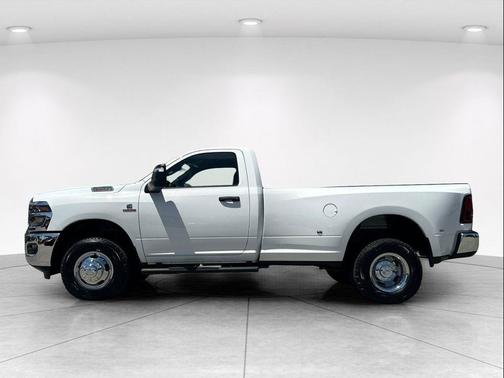 Bright White Clearcoat 2026 RAM 3500 Tradesman Regular Cab 4x4 8' Box
