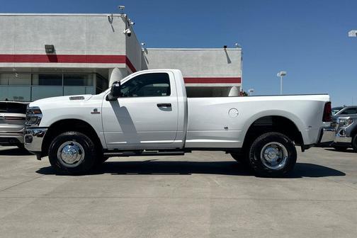 Bright White Clearcoat 2026 RAM 3500 Tradesman Regular Cab 4x4 8' Box
