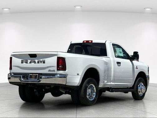 Bright White Clearcoat 2026 RAM 3500 Tradesman Regular Cab 4x4 8' Box