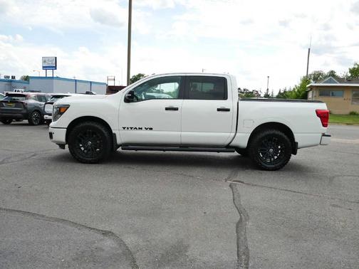 2019 Nissan Titan SV