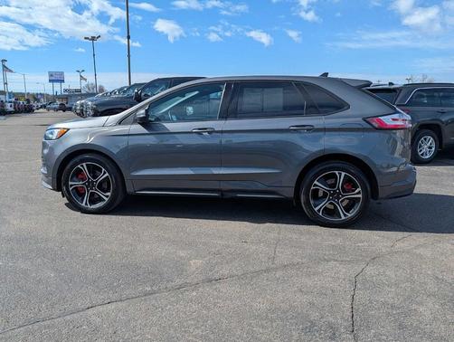 2022 Ford Edge ST