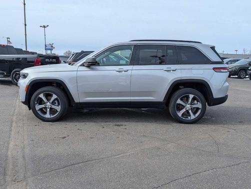 Silver 2026 Jeep Grand Cherokee Limited