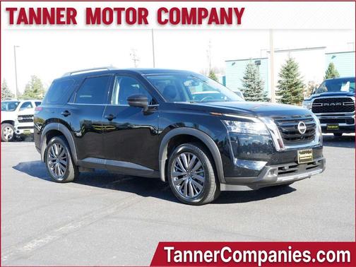 2024 Nissan Pathfinder SL