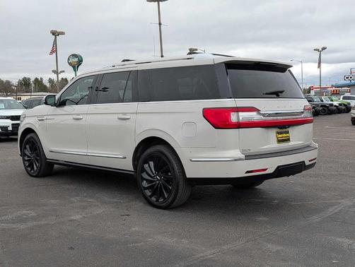 White 2020 Lincoln Navigator L Reserve