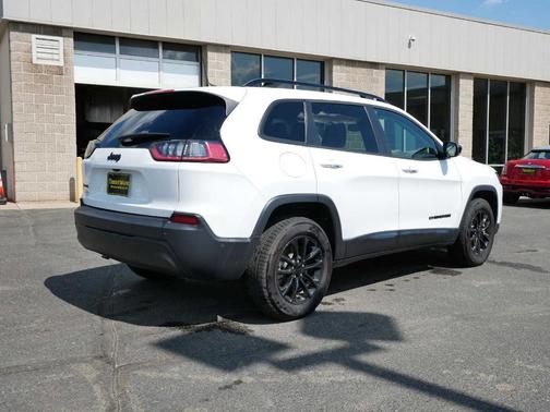 2023 Jeep Cherokee Altitude Lux