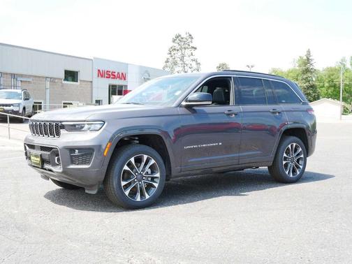 Gray 2025 Jeep Grand Cherokee Overland