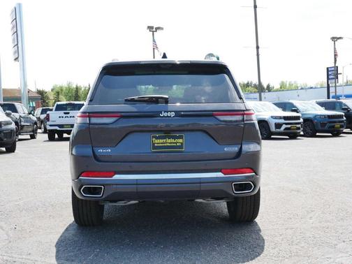 Gray 2025 Jeep Grand Cherokee Overland