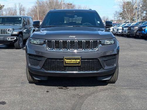 2026 Jeep Grand Cherokee Laredo