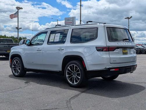 Silver 2023 Jeep Wagoneer Series III