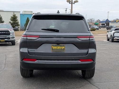 Gray 2026 Jeep Grand Cherokee Limited