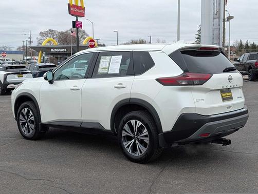 2022 Nissan Rogue SV