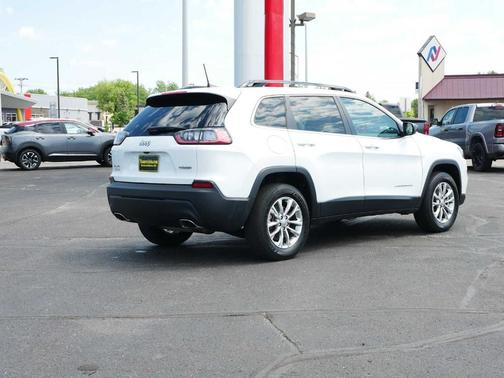 2022 Jeep Cherokee Latitude Lux