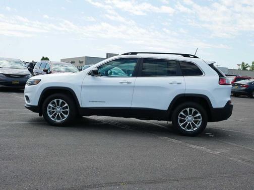 2022 Jeep Cherokee Latitude Lux