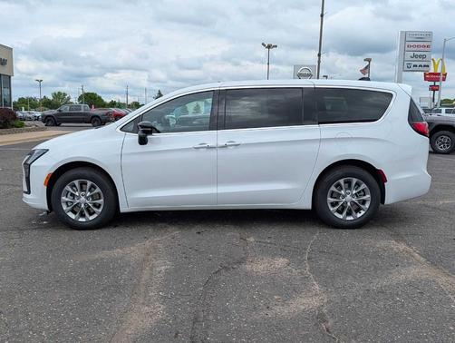 White 2027 Chrysler Pacifica SELECT
