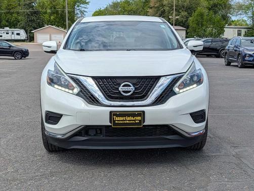 White 2018 Nissan Murano S