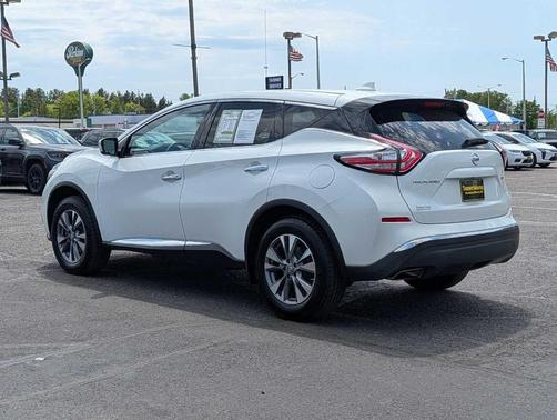 White 2018 Nissan Murano S