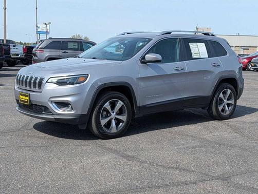 Silver 2019 Jeep Cherokee Limited