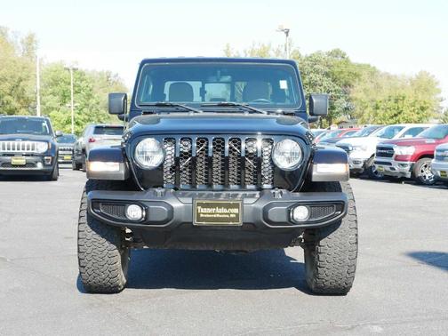 2021 Jeep Gladiator Overland