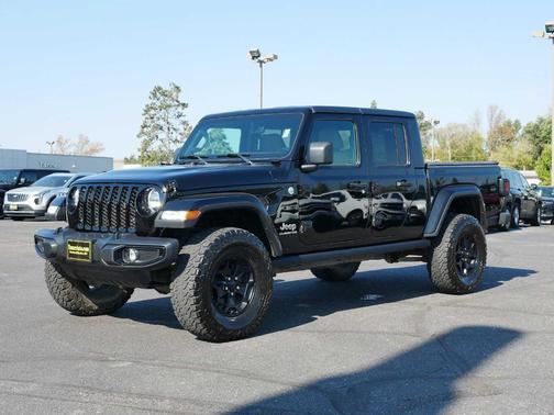 2021 Jeep Gladiator Overland