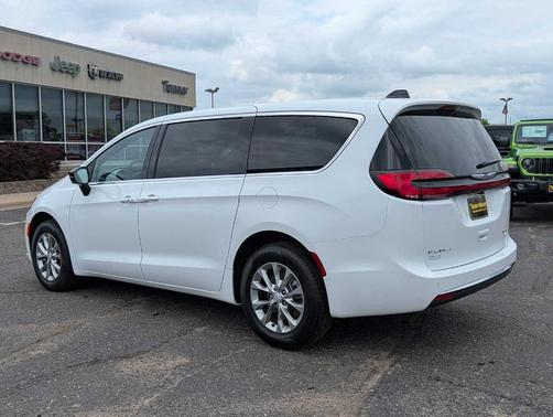 White 2026 Chrysler Pacifica Limited