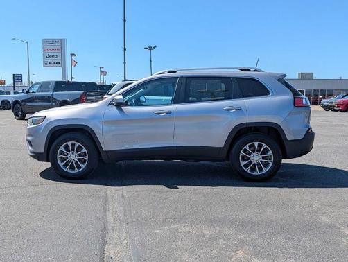 Silver 2019 Jeep Cherokee Latitude Plus