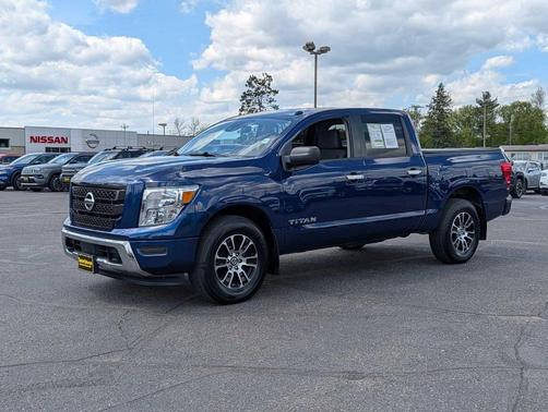 Deep Blue Pearl 2021 Nissan Titan SV