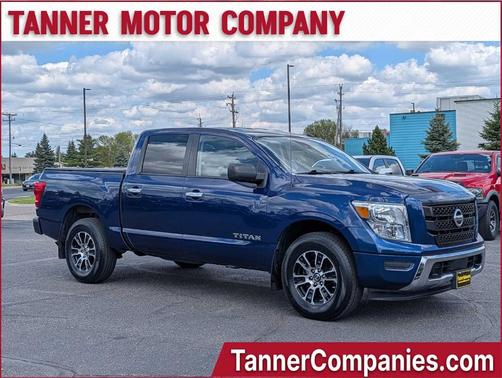 Deep Blue Pearl 2021 Nissan Titan SV