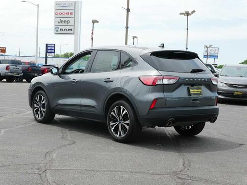 2022 Ford Escape SE