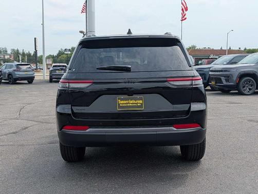 Black 2026 Jeep Grand Cherokee Laredo