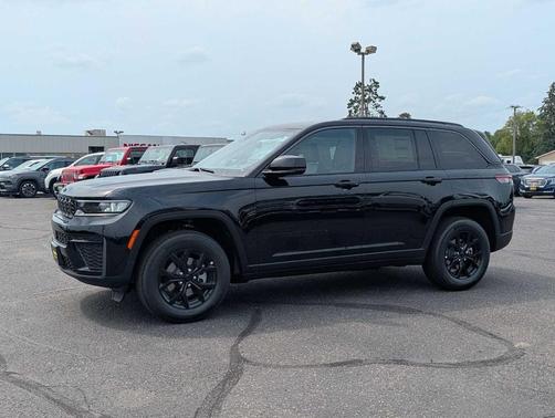 Black 2026 Jeep Grand Cherokee Laredo