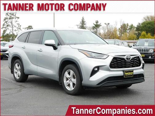 2022 Toyota Highlander LE