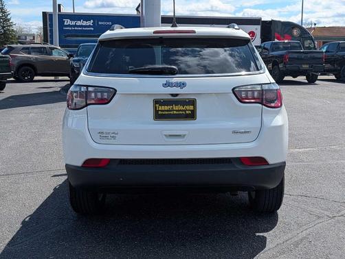 White 2021 Jeep Compass Latitude