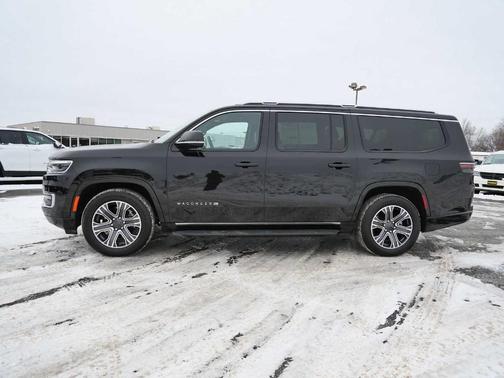 2023 Jeep Wagoneer L Series II