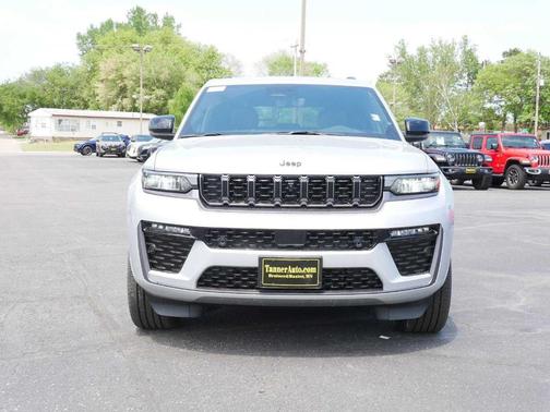 Silver 2026 Jeep Grand Cherokee Limited