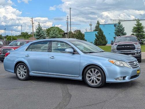 Blue 2012 Toyota Avalon Limited
